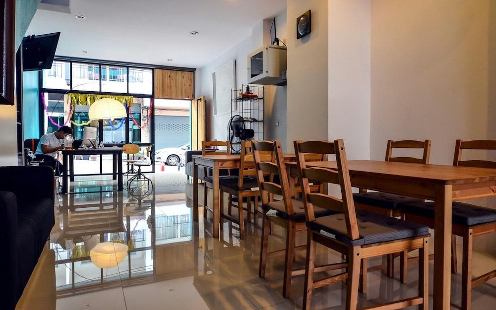 Hotel Two Color Patong Exterior foto